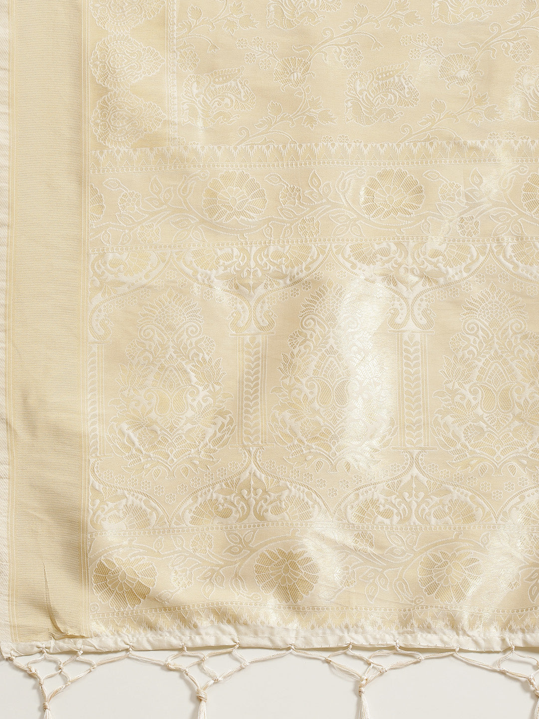 CREAM KUMBHI KANJEEVARAM