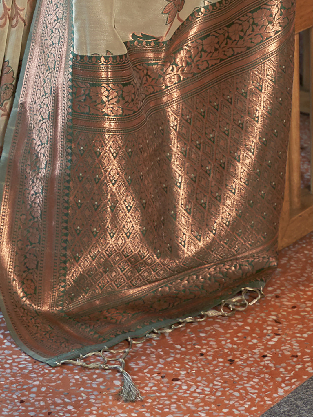 LIGHT GREEN  KADVIKA SILK ORGANZA