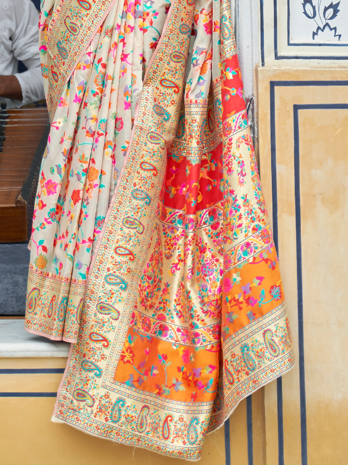 CREAM KASHIFA SILK